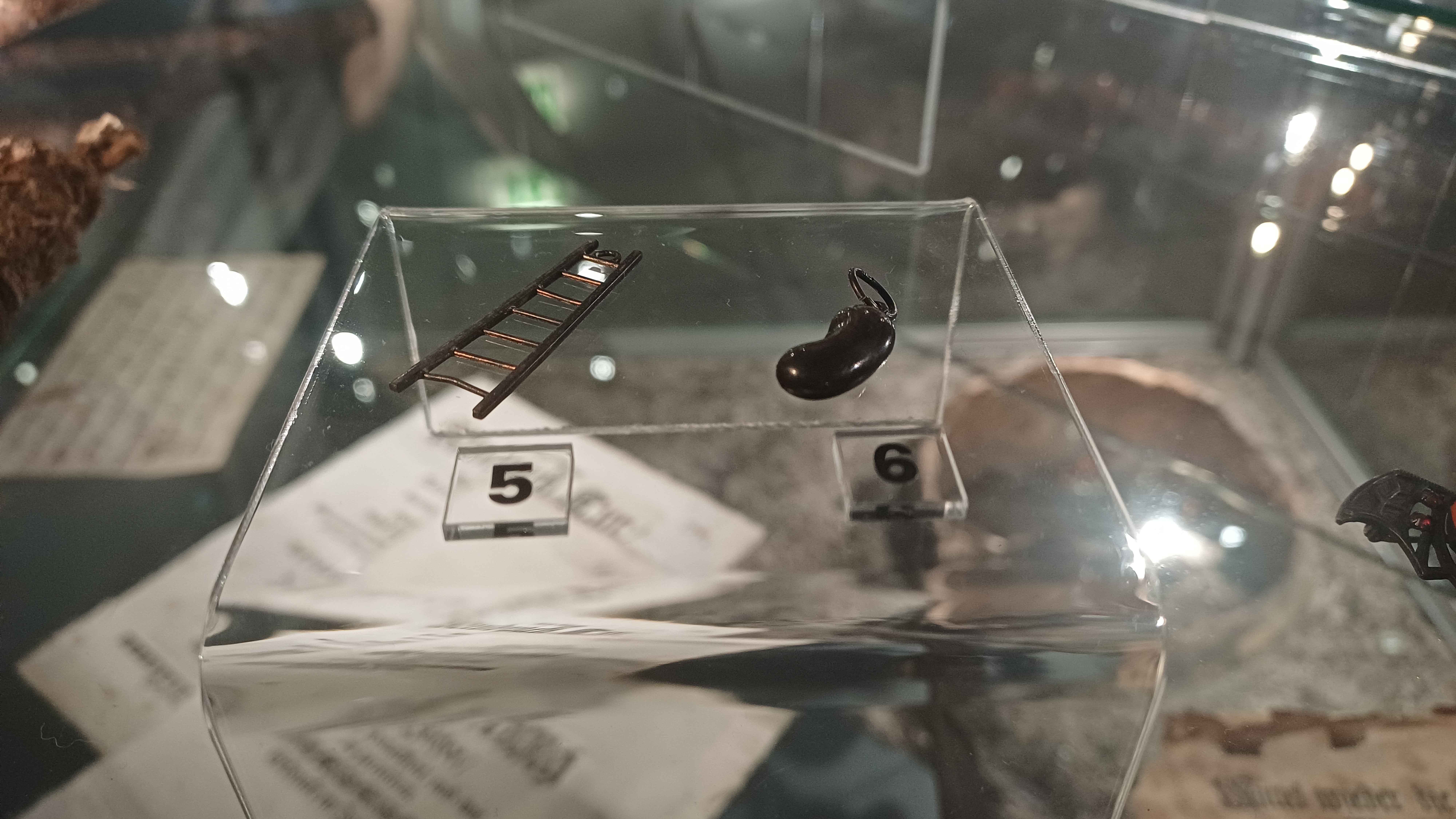 - Plakat zur Sonderausstellung 800 Jahre Aberglaube und Magie Museum der Westlausitz Kamenz
