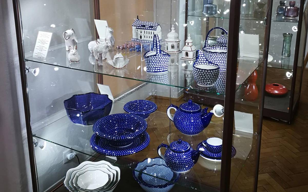 Ausstellungsstücke des Keramik Museums in Bunzlau; Foto: Museum der Westlausitz